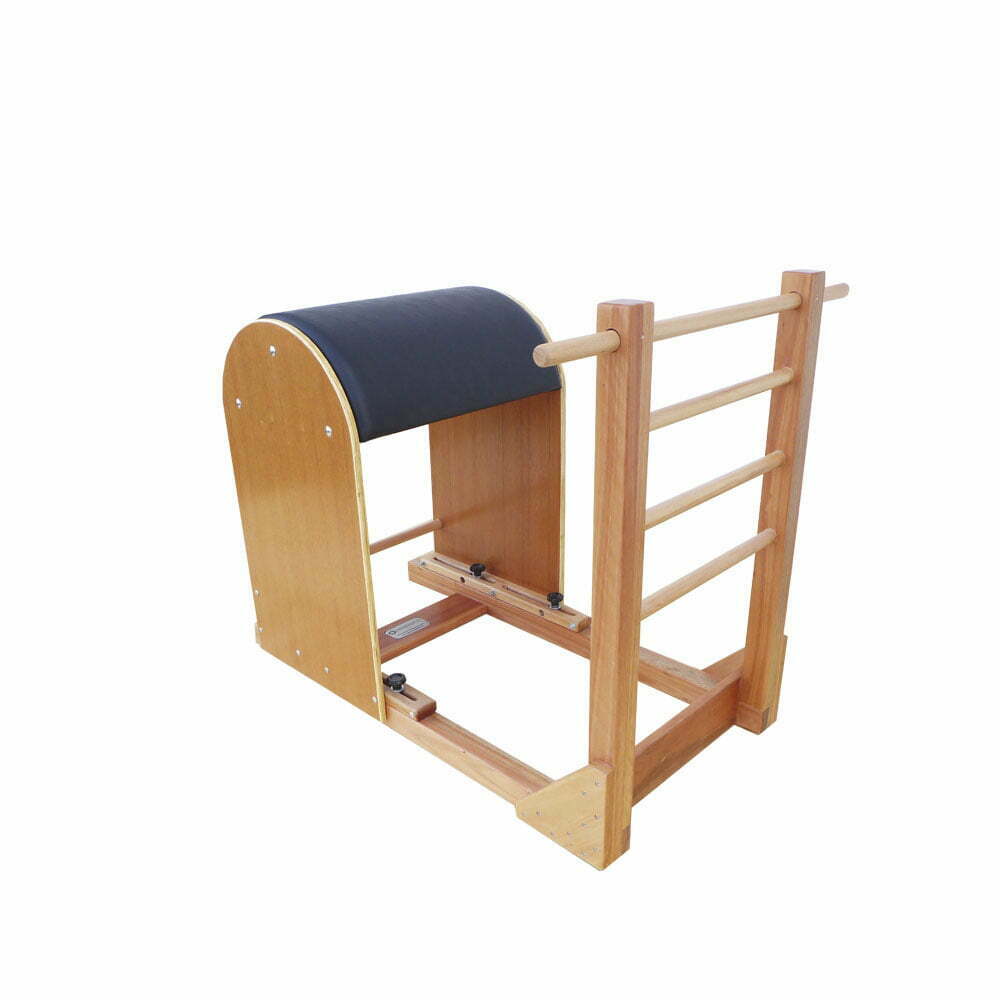Da série aparelhos de pilates : Ladder Barrel.Conhecido por apresentar  exercícios desafiadores de abdômen este aparelho